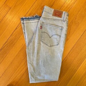 Levi's Light Wash Women's Skinny Jeans